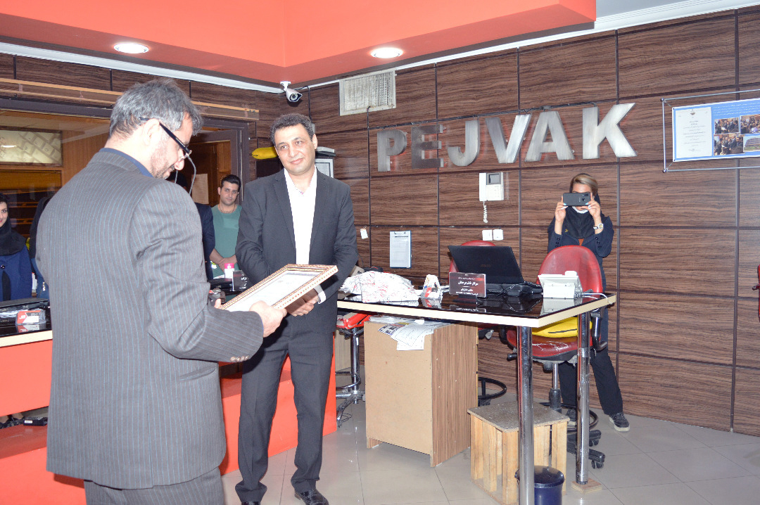 بازدید رییس هیأت عالی نظارت وزارت صمت از شرکت پژواک و تقدیر از اعضای شرکت